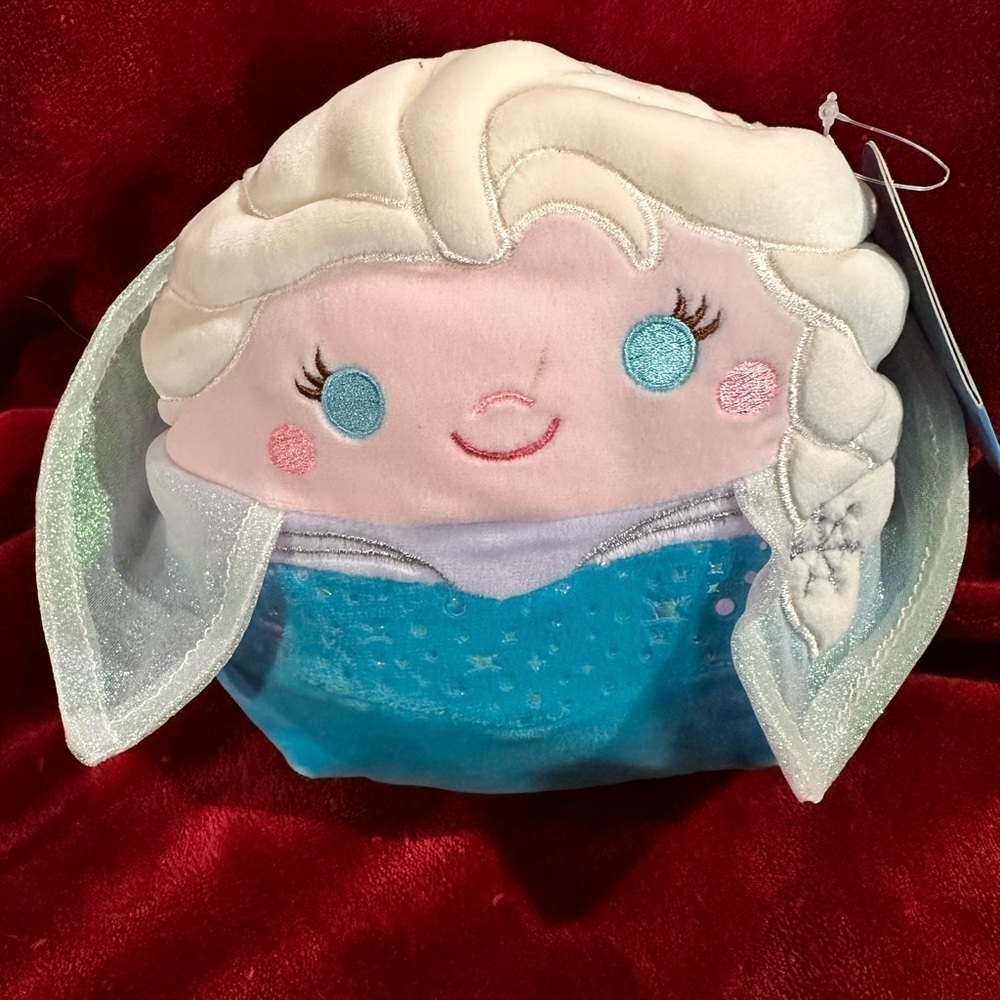 Squishmallow Elsa